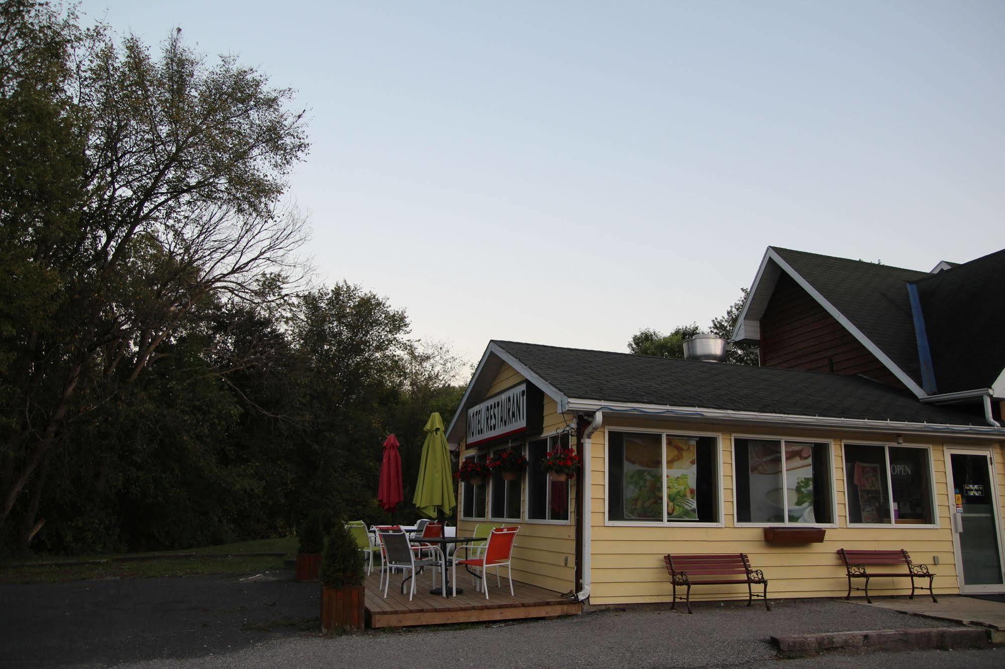 Apsley Inn And Restaurnt Esterno foto